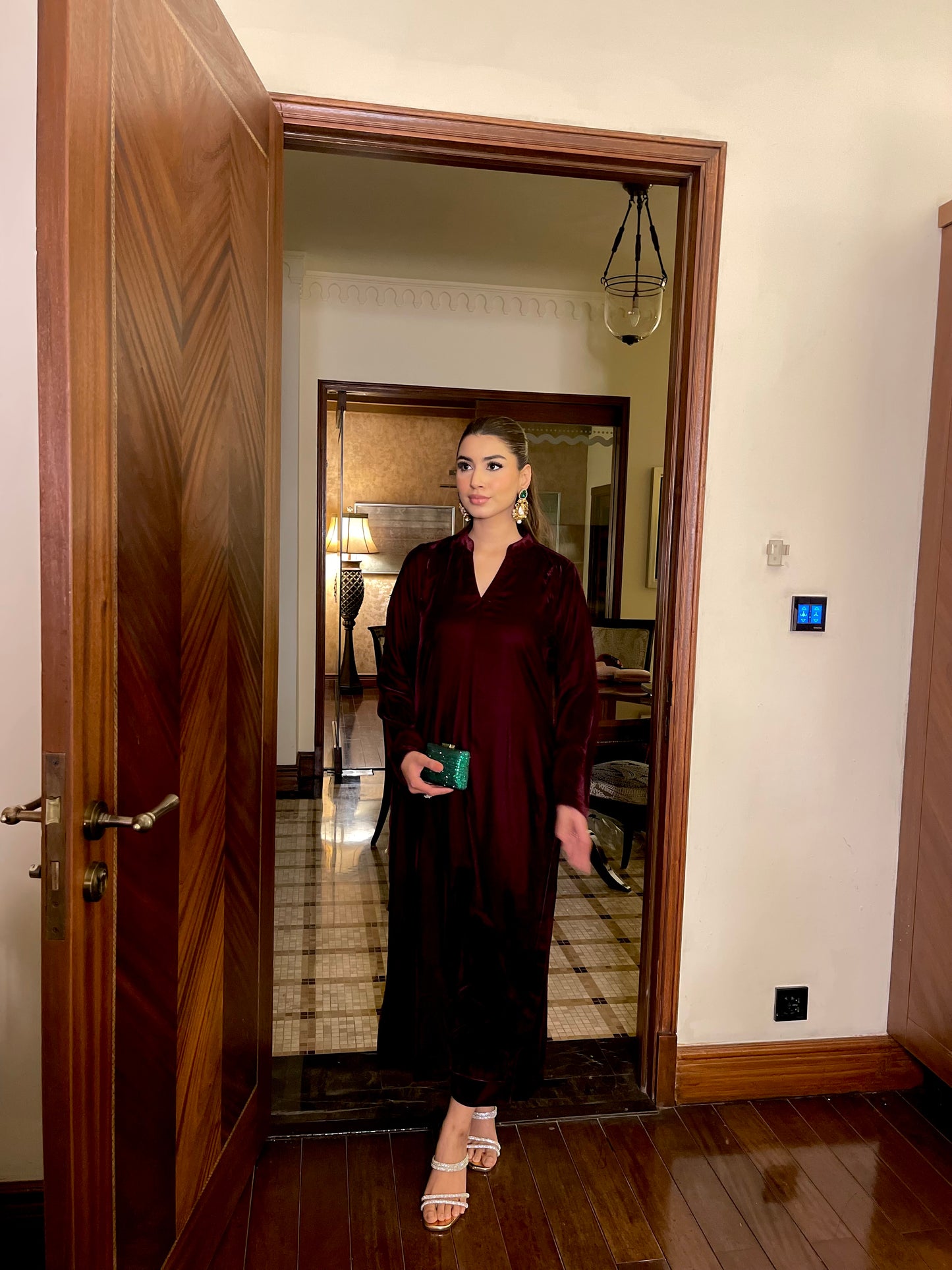 AZ - (10) Deep Maroon