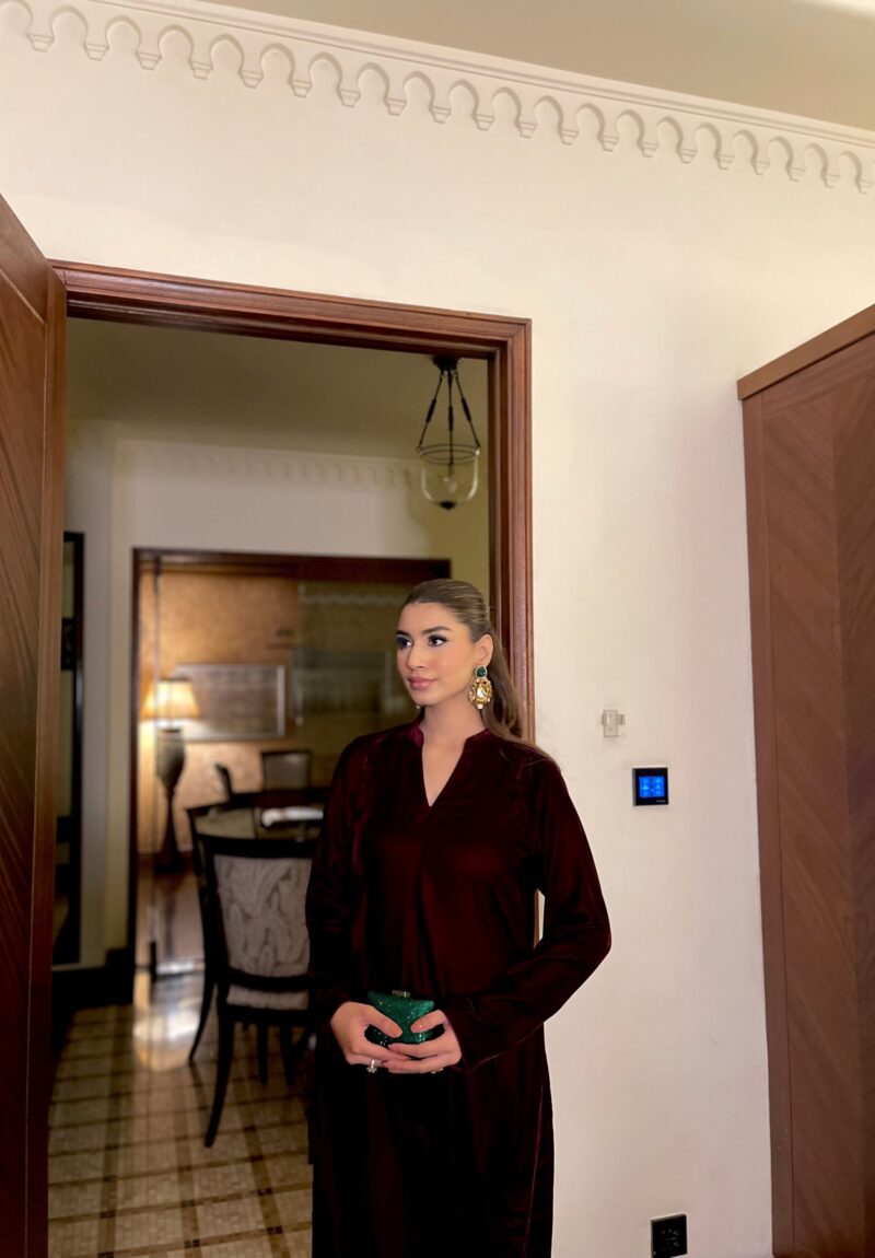 AZ - (10) Deep Maroon